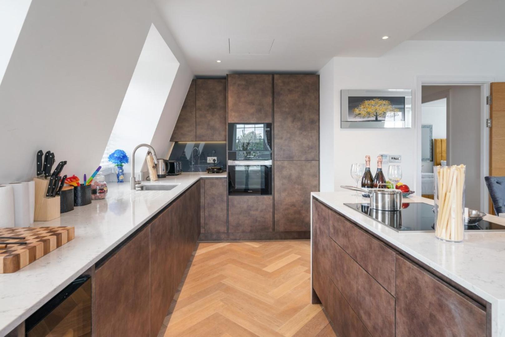 Elegant 3-Bedroom Penthouse In Marble Arch 70 London Kültér fotó