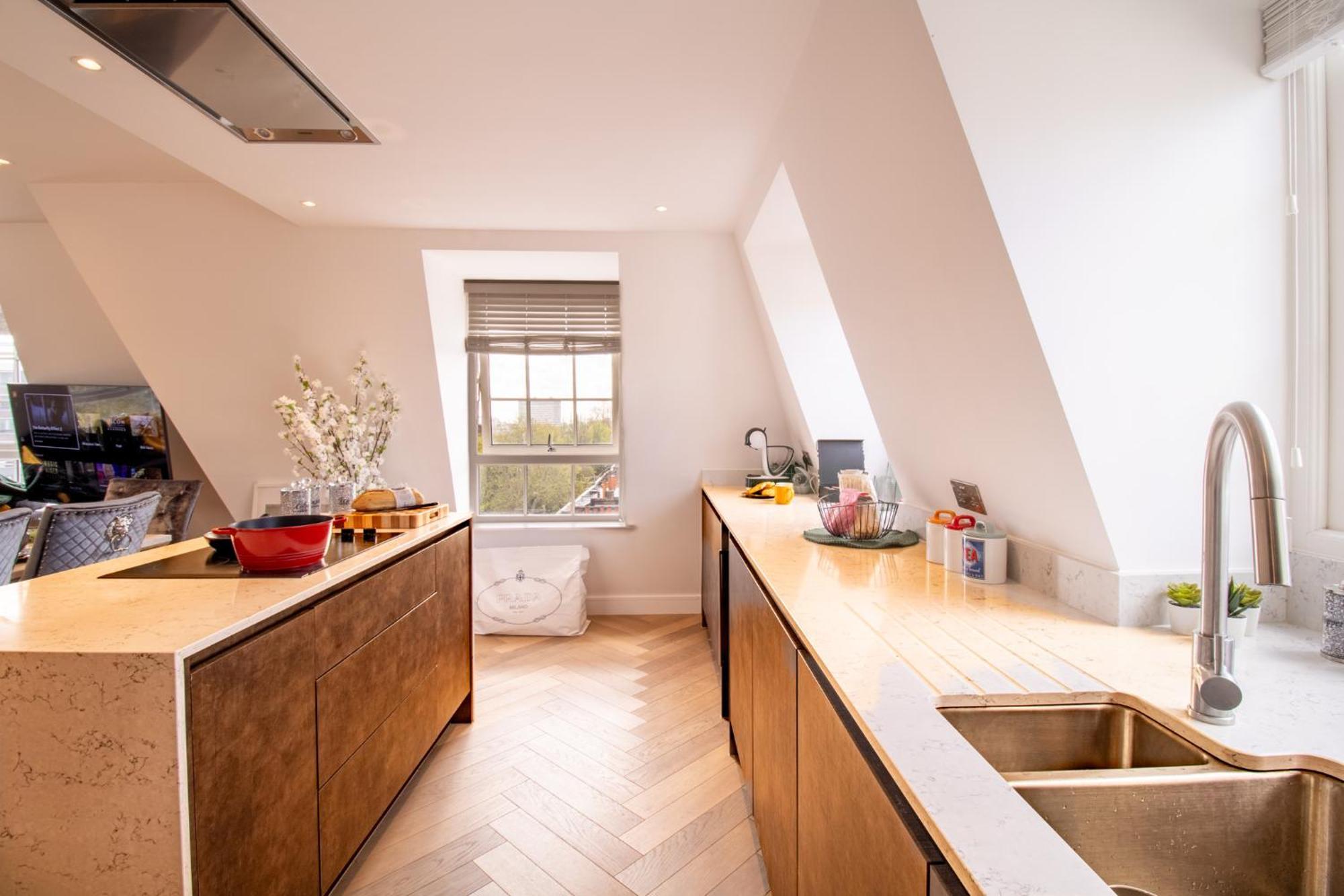 Elegant 3-Bedroom Penthouse In Marble Arch 70 London Kültér fotó
