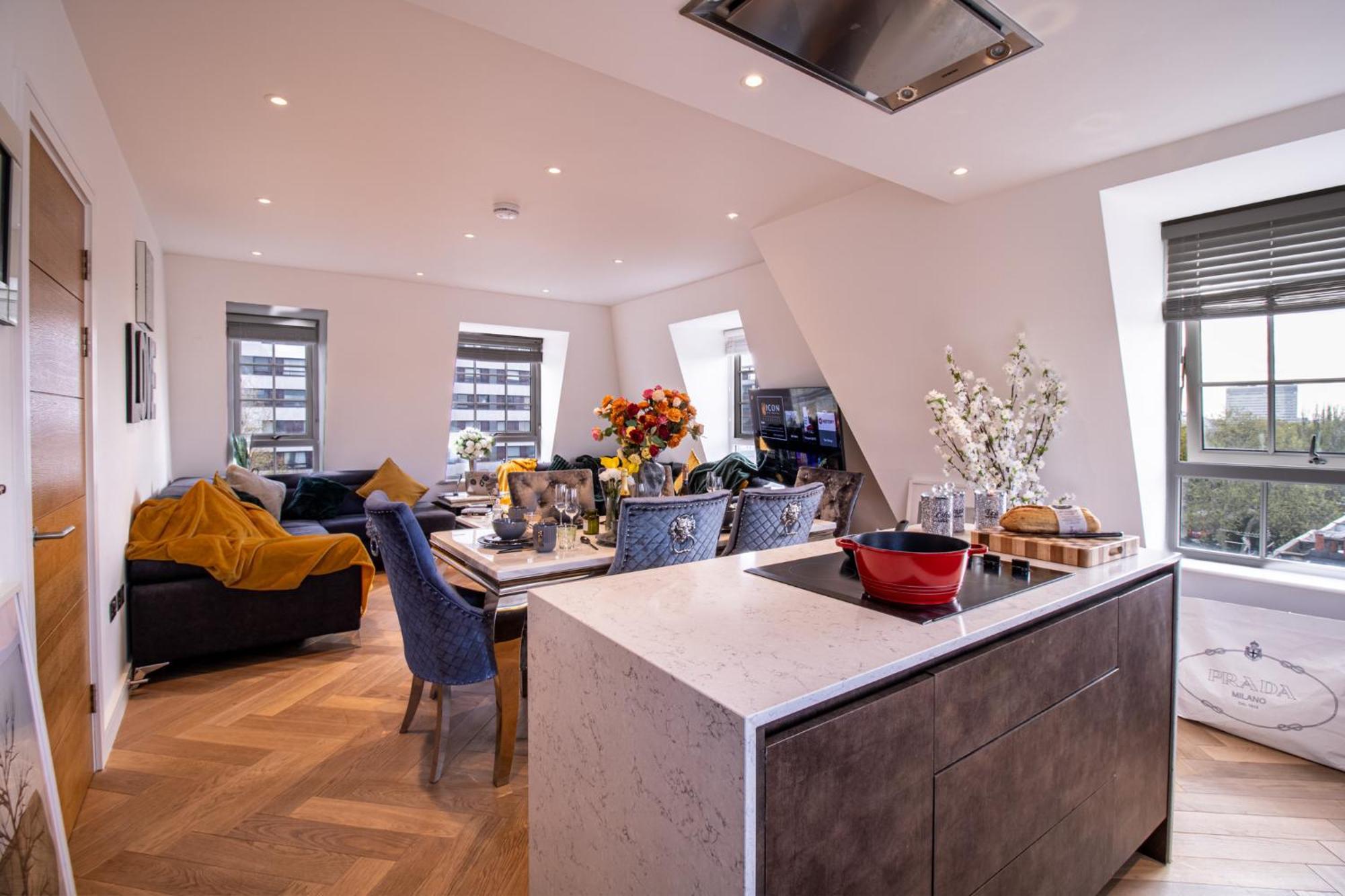 Elegant 3-Bedroom Penthouse In Marble Arch 70 London Kültér fotó