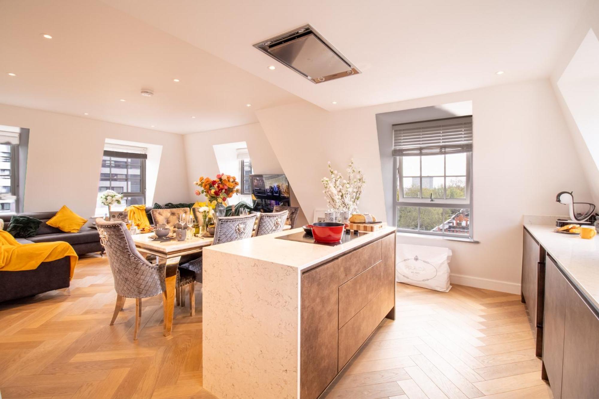 Elegant 3-Bedroom Penthouse In Marble Arch 70 London Kültér fotó