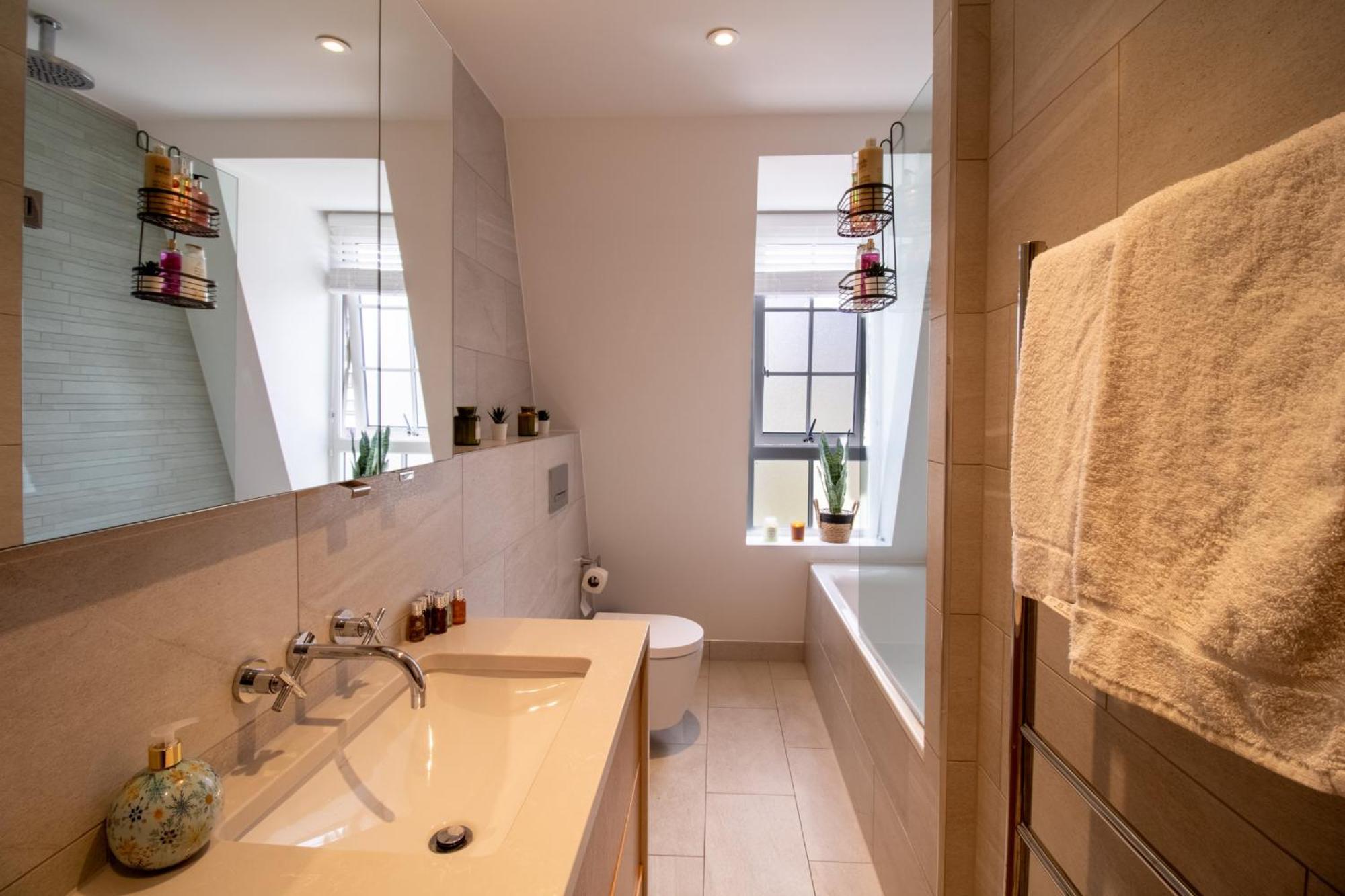 Elegant 3-Bedroom Penthouse In Marble Arch 70 London Kültér fotó